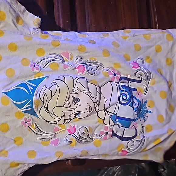 !!. Girls size 6 top - Picture 2 of 3